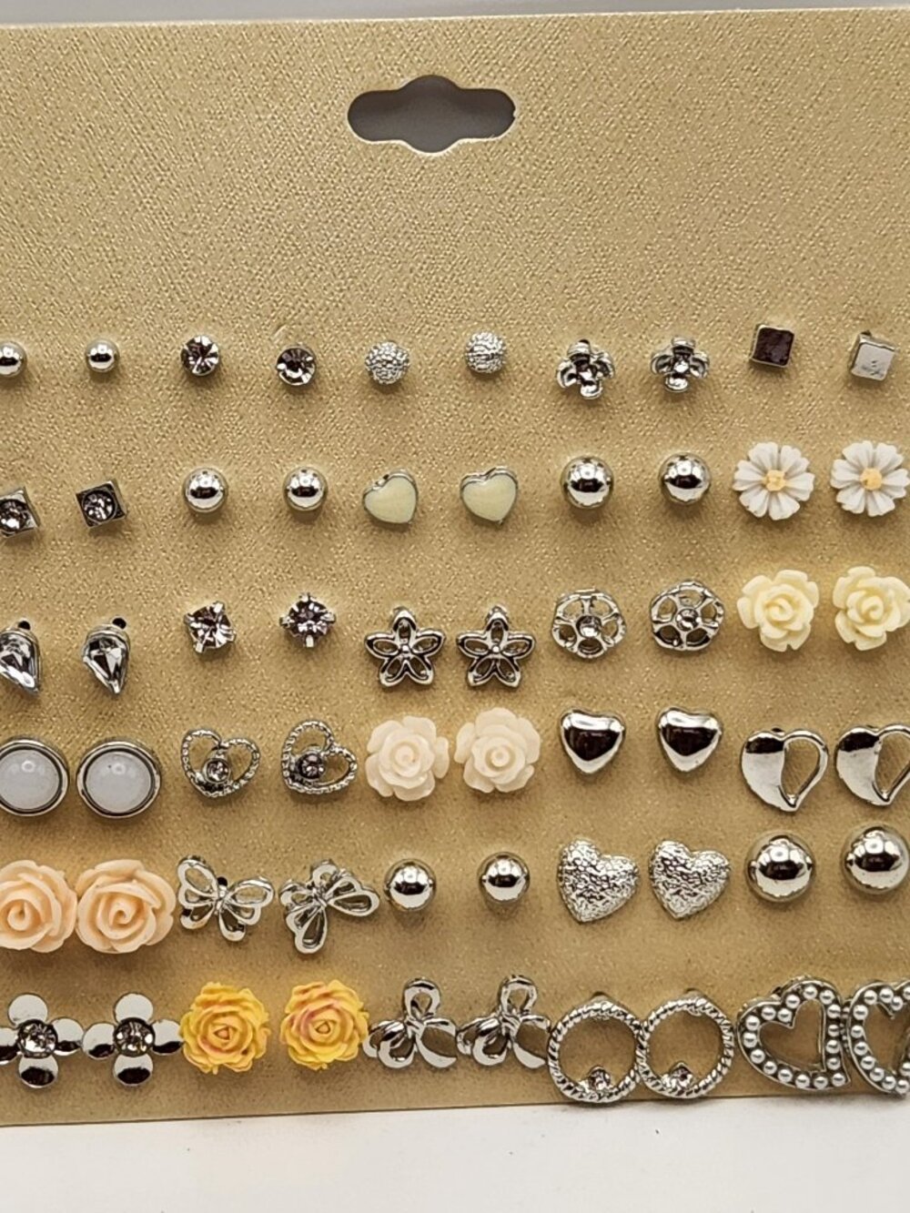 Thirty pairs of stud earrings great for pre teens & teens silver tone NIP